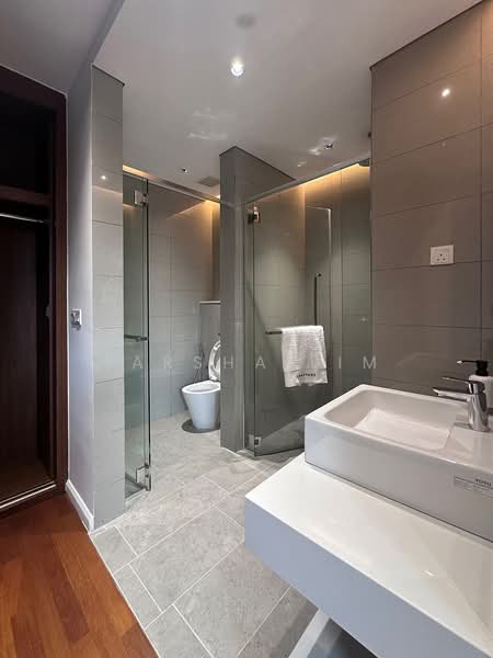 Servis Apartment untuk Dijual di Tribeca - Tarsha Lim - Bathroom - PropertyGuru.com.my