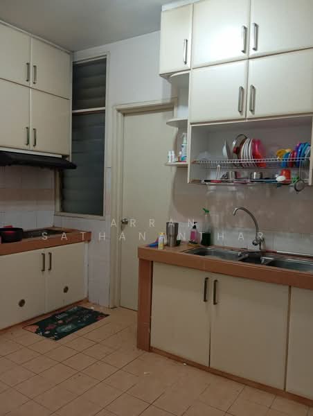 Apartment for Sale at Desaminium Rimba - Arran Sathananthar - Kitchen - PropertyGuru.com.my