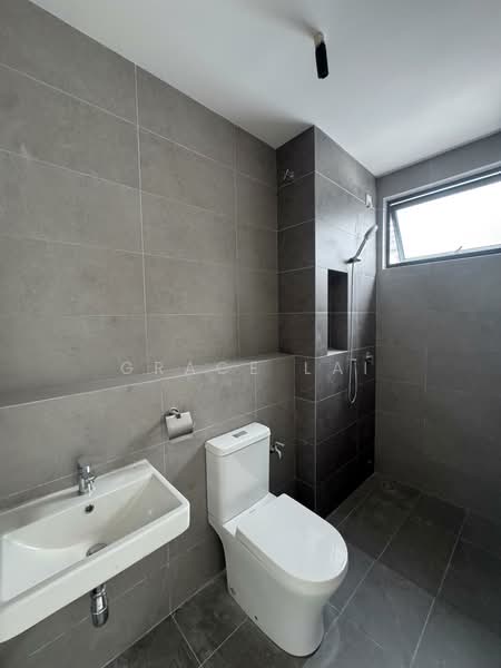 Rumah Teres 2 Tingkat untuk Disewa di Telok Panglima Garang (Selangor) - Grace Lai - Bathroom - PropertyGuru.com.my