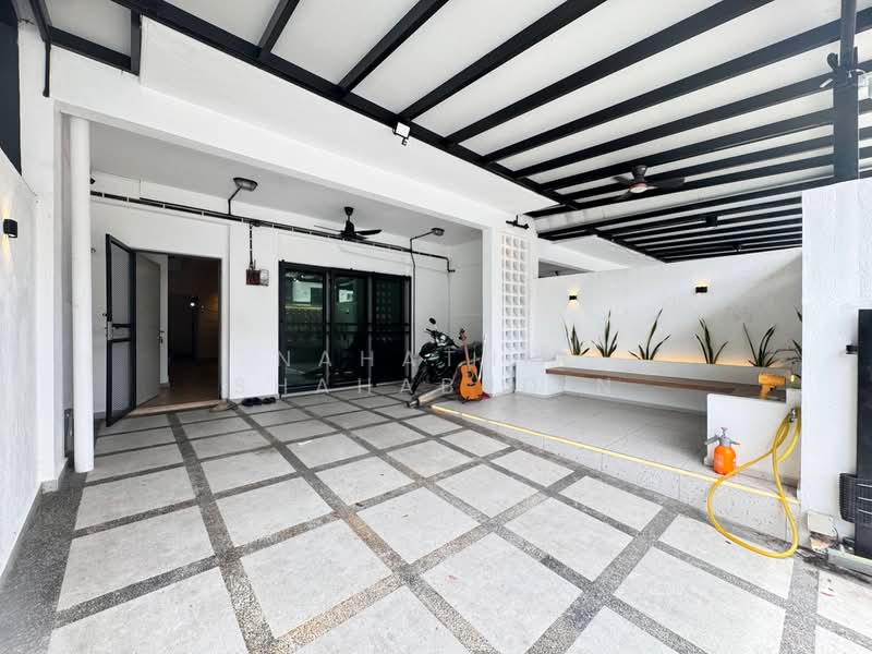 2-storey Terraced House for Sale in Bukit Rahman Putra (Sungai Buloh) - Nahathir Shahabudin - Exterior - PropertyGuru.com.my