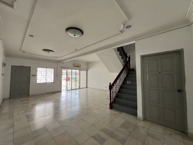 Rumah Teres 2 Tingkat untuk Dijual di Taman Bukit Nuri Indah (Rasah) - Winson Yong - Living Room - PropertyGuru.com.my