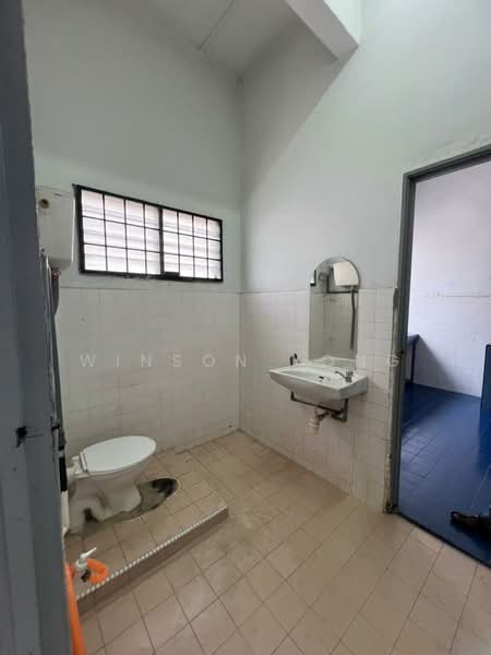 Rumah Teres 2 Tingkat untuk Dijual di Taman Bukit Nuri Indah (Rasah) - Winson Yong - Bathroom - PropertyGuru.com.my