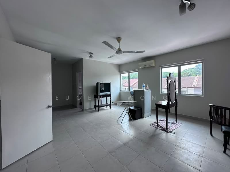 Townhouse for Rent in Serdang (Seri Kembangan) - Eugene Wong - Living Room - PropertyGuru.com.my