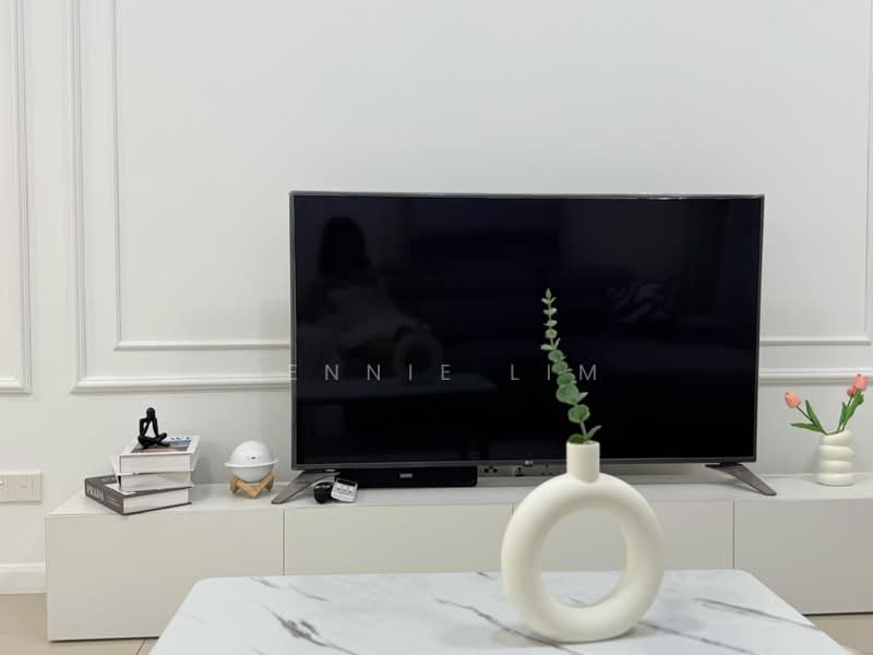 Servis Apartment untuk Disewa di NOVUM - Jennie Lim - Living Room - PropertyGuru.com.my
