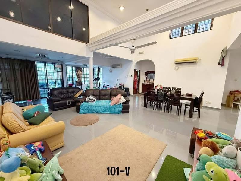 Semi-Detached House for Sale in Taman Chi Liung (Klang) - Daniel Kok - Living Room - PropertyGuru.com.my
