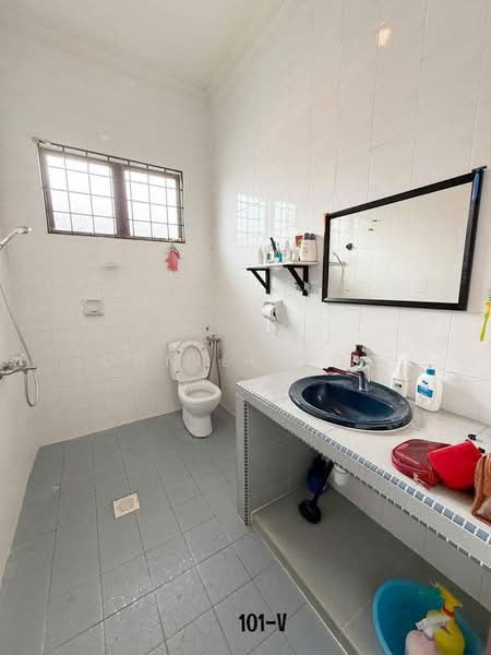 Semi-Detached House for Sale in Taman Chi Liung (Klang) - Daniel Kok - Bathroom - PropertyGuru.com.my