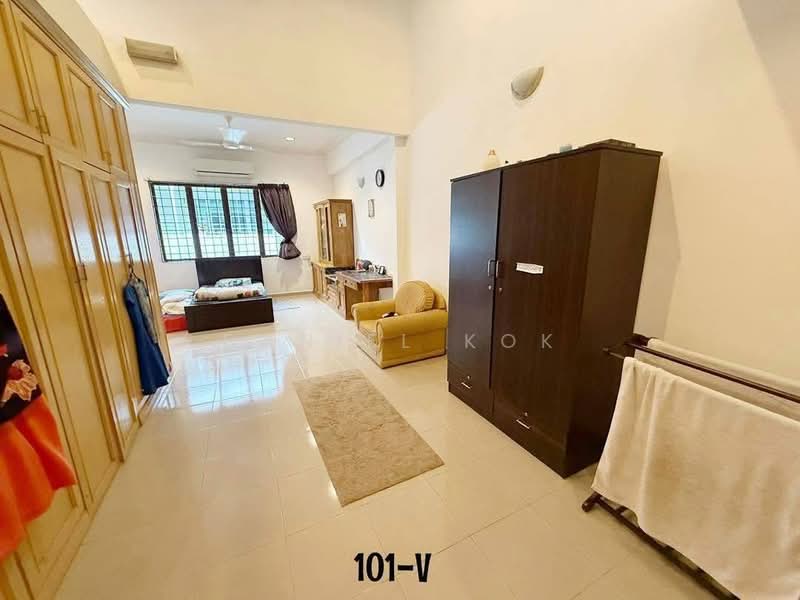 Semi-Detached House for Sale in Taman Chi Liung (Klang) - Daniel Kok - Bedroom - PropertyGuru.com.my