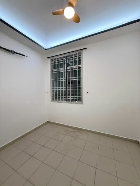 Apartment for Sale at Lake View Suites - Edward Gan - Interior - PropertyGuru.com.my