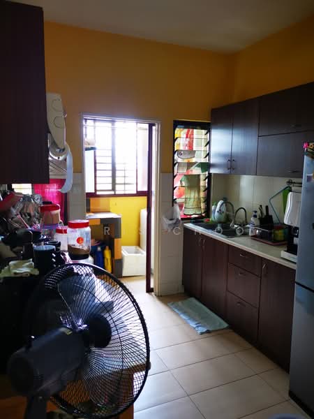 Condominium for Sale at Savanna Condominium - Chris Choo - Kitchen - PropertyGuru.com.my