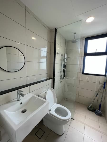 Servis Apartment untuk Dijual di Duta Park Residences - Theresa Chew - Bathroom - PropertyGuru.com.my