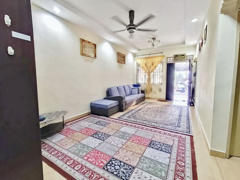 1-storey Terraced House for Sale in Taman Bukit Tiram (Ulu Tiram) - Sufi Norman - Living Room - PropertyGuru.com.my