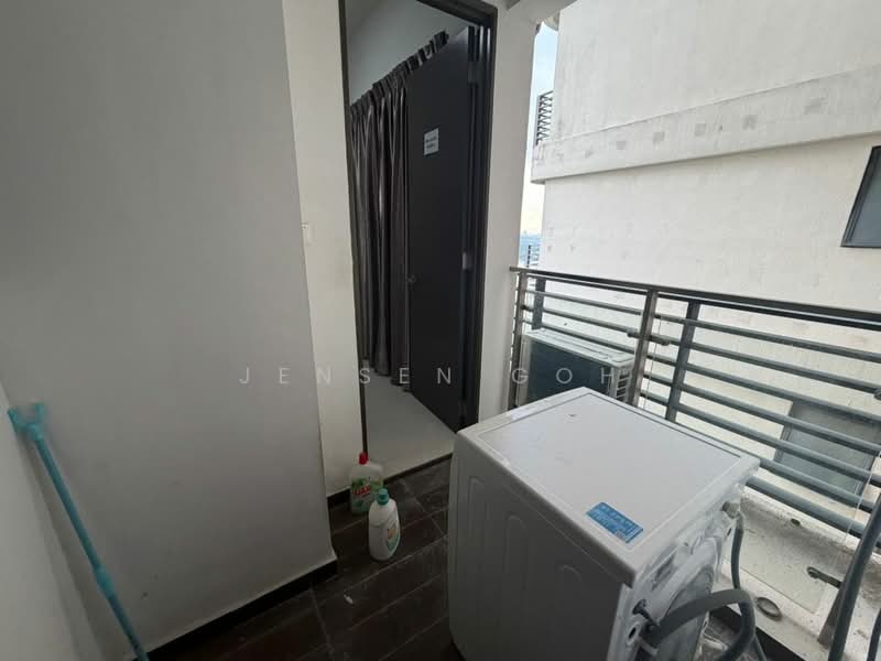 Kondominium untuk Disewa di Bay Laurel @ Country Garden Danga Bay - Jensen Goh - Balcony - PropertyGuru.com.my