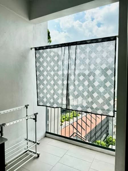 Servis Apartment untuk Dijual di Tamarind Suites - Kar Hooi - Balcony - PropertyGuru.com.my