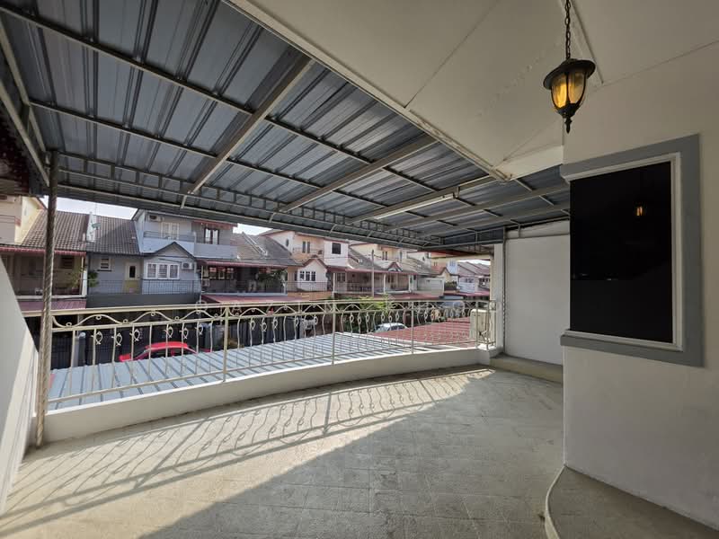 Rumah Teres 2.5 Tingkat untuk Dijual di Taman Menglembu Impiana Adril (Menglembu) - Qazin Khoo - Balcony - PropertyGuru.com.my