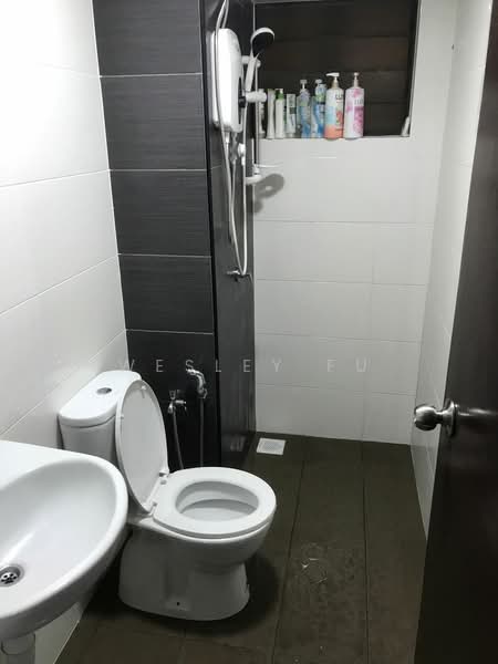 Kondominium untuk Dijual di Oasis 2 Residence - Wesley Fu - Bathroom - PropertyGuru.com.my