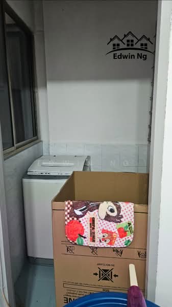 Rumah Flat untuk Disewa di Greenlane Heights Block 3 - Edwin Ng - Balcony - PropertyGuru.com.my