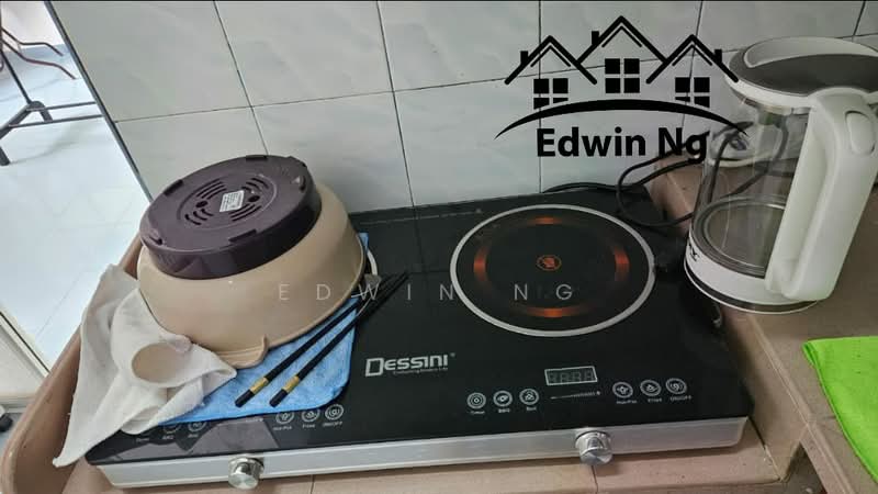 Rumah Flat untuk Disewa di Greenlane Heights Block 3 - Edwin Ng - Kitchen - PropertyGuru.com.my