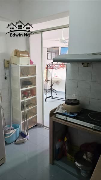 Rumah Flat untuk Disewa di Greenlane Heights Block 3 - Edwin Ng - Kitchen - PropertyGuru.com.my