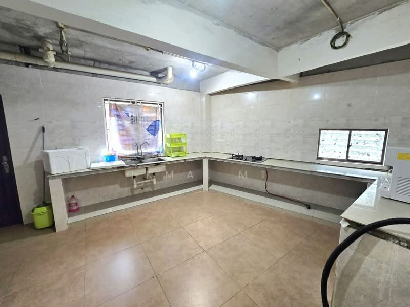 3-storey Terraced House for Sale in Keramat (Kuala Lumpur) - Ikmal MT - Kitchen - PropertyGuru.com.my