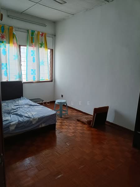 Rumah Teres 2 Tingkat untuk Dijual di Taman Overseas Union (Taman Oug) (Jalan Klang Lama (Old Klang Road)) - CK Lee - Bedroom - PropertyGuru.com.my