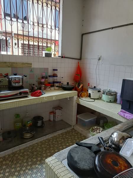 Rumah Teres 2 Tingkat untuk Dijual di Taman Overseas Union (Taman Oug) (Jalan Klang Lama (Old Klang Road)) - CK Lee - Kitchen - PropertyGuru.com.my