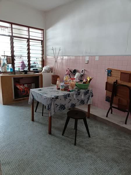 Rumah Teres 2 Tingkat untuk Dijual di Taman Overseas Union (Taman Oug) (Jalan Klang Lama (Old Klang Road)) - CK Lee - Kitchen - PropertyGuru.com.my