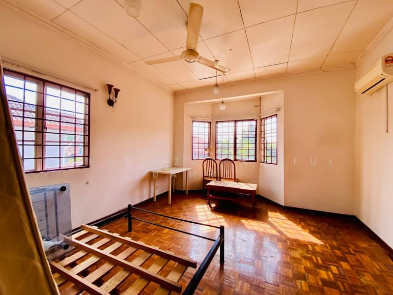 2-storey Terraced House for Sale in Bandar Tun Hussein Onn (Cheras) - Mohd Aizat Saiful Bahri - Bedroom - PropertyGuru.com.my