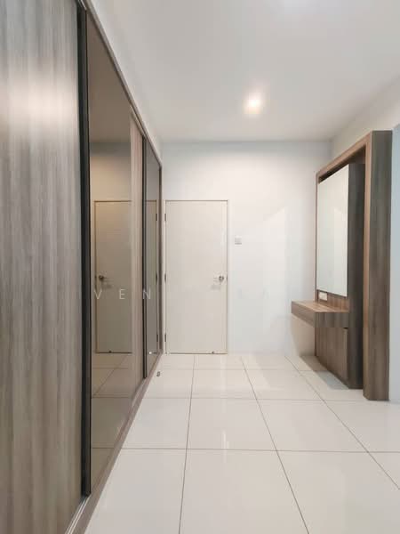 Kondominium untuk Disewa di The Latitude Condominium - Venus Tan - Corridor - PropertyGuru.com.my