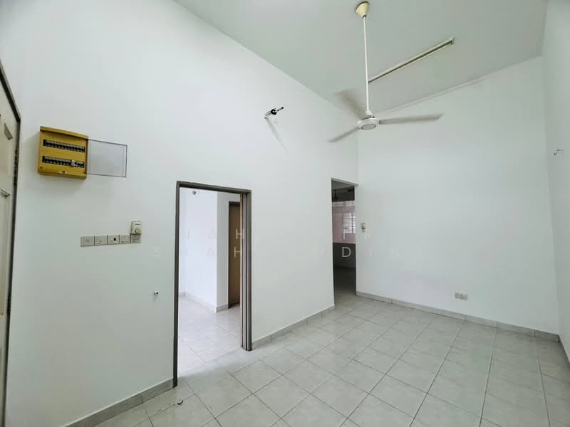 1-storey Terraced House for Sale in Bandar Bukit Raja (Klang) - Nahathir Shahabudin - Interior - PropertyGuru.com.my