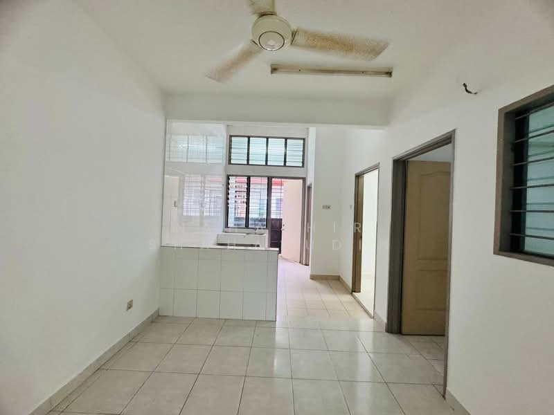 1-storey Terraced House for Sale in Bandar Bukit Raja (Klang) - Nahathir Shahabudin - Interior - PropertyGuru.com.my