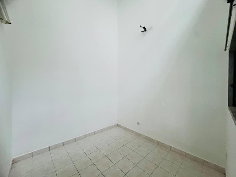 1-storey Terraced House for Sale in Bandar Bukit Raja (Klang) - Nahathir Shahabudin - Interior - PropertyGuru.com.my