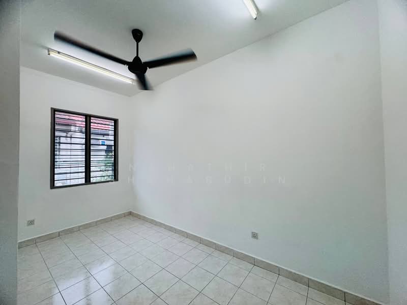1-storey Terraced House for Sale in Bandar Bukit Raja (Klang) - Nahathir Shahabudin - Interior - PropertyGuru.com.my