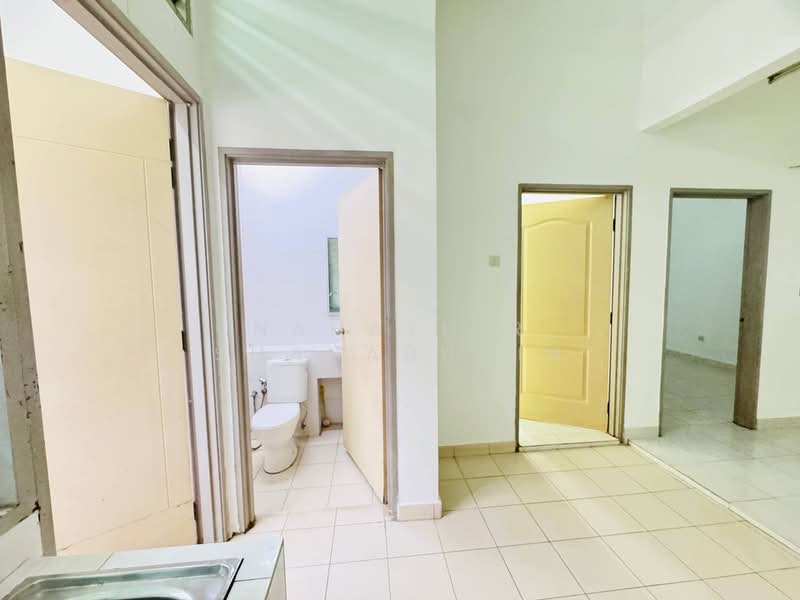 1-storey Terraced House for Sale in Bandar Bukit Raja (Klang) - Nahathir Shahabudin - Bathroom - PropertyGuru.com.my