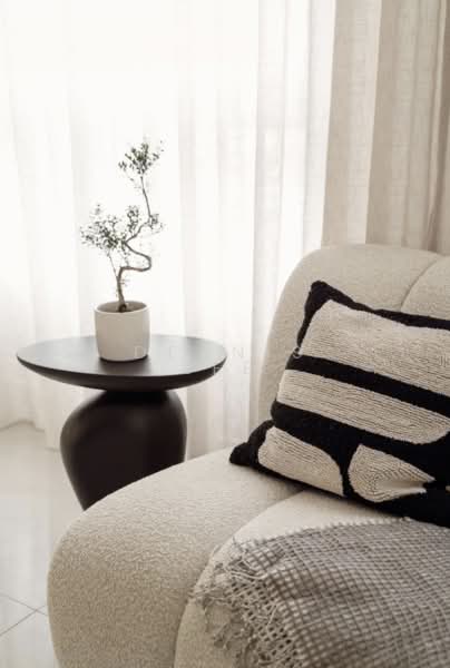 Servis Apartment untuk Dijual di TriTower Residence @ Johor Bahru Sentral - Dennis Lee - Living Room - PropertyGuru.com.my