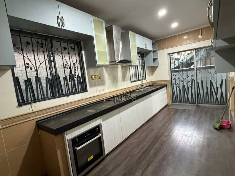 Townhouse for Sale in Jalan Ipoh (Kuala Lumpur) - calvin Chin - Kitchen - PropertyGuru.com.my