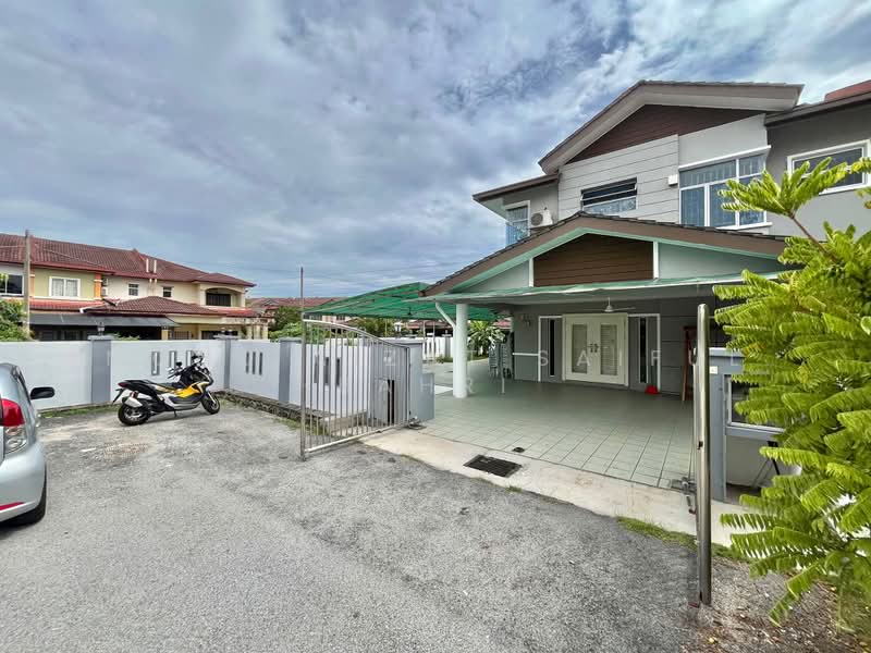 Semi-Detached House for Sale in Taman Kajang Impian (Kajang) - Mohd Aizat Saiful Bahri - Exterior - PropertyGuru.com.my