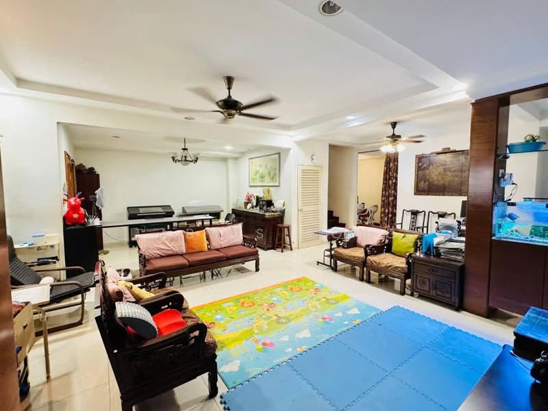 Rumah Teres untuk Dijual di Kota Kemuning (Shah Alam) - Tabris Wong - Living Room - PropertyGuru.com.my