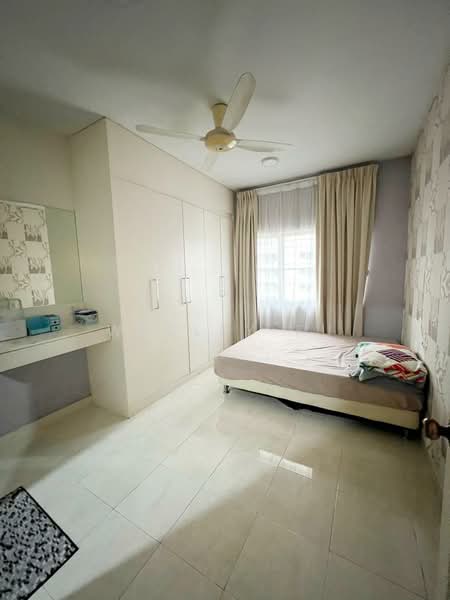 Kondominium untuk Dijual di Pelangi Utama - Wesley Fu - Bedroom - PropertyGuru.com.my