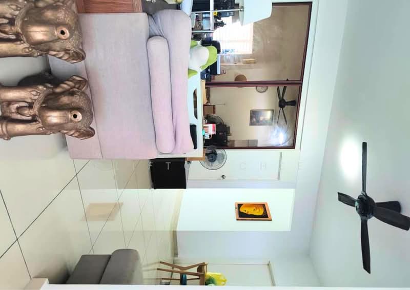 Kondominium untuk Dijual di Arena Residence - Clifton Chee - Living Room - PropertyGuru.com.my