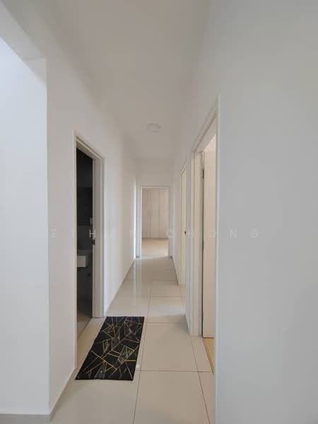 Servis Apartment untuk Disewa di Gravit8, Klang - Ethan Chong - Corridor - PropertyGuru.com.my