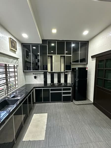 Rumah Teres 2 Tingkat untuk Disewa di Taman Damansara Aliff (Tampoi) - Suk Teng Choong - Kitchen - PropertyGuru.com.my