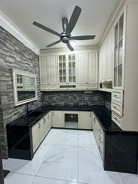 Rumah Teres 2 Tingkat untuk Disewa di Taman Damansara Aliff (Tampoi) - Suk Teng Choong - Kitchen - PropertyGuru.com.my