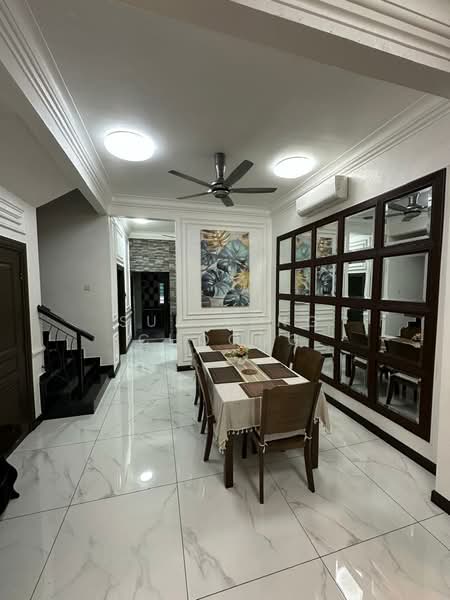 Rumah Teres 2 Tingkat untuk Disewa di Taman Damansara Aliff (Tampoi) - Suk Teng Choong - Dining Room - PropertyGuru.com.my