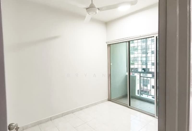 Pangsapuri untuk Disewa di Sri Gotong Apartment - Bryan . - Balcony - PropertyGuru.com.my