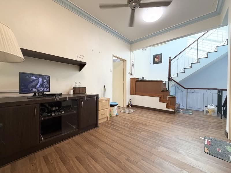 Rumah Teres 2.5 Tingkat untuk Disewa di Taman Perling (Perling) - William Loke - Living Room - PropertyGuru.com.my