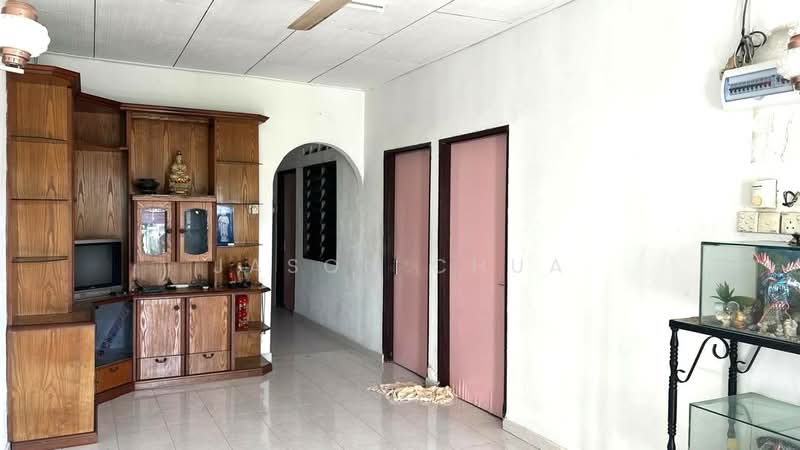 1-storey Terraced House for Sale in Bandar Tiram (Ulu Tiram) - Jason Chua - Living Room - PropertyGuru.com.my