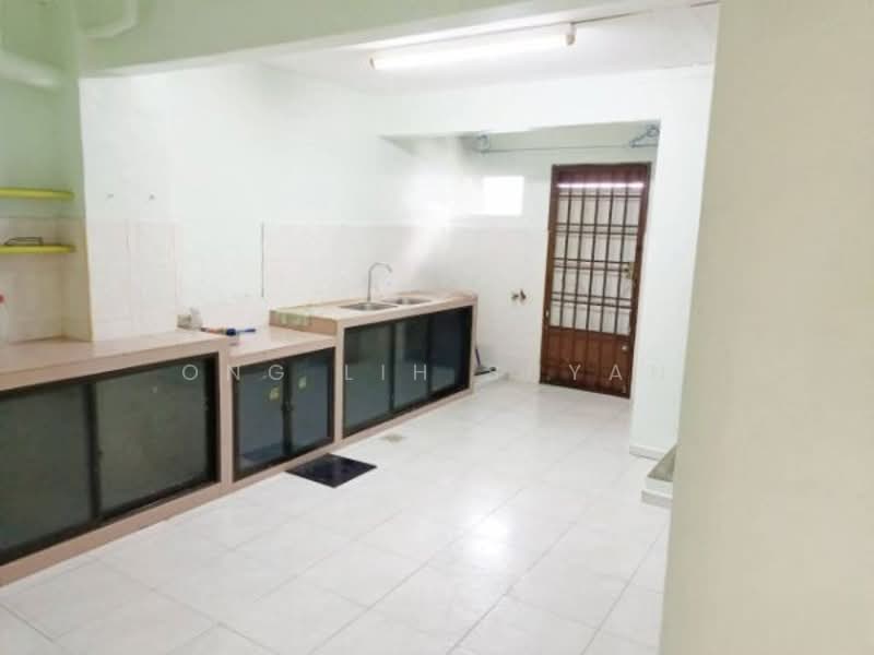 Rumah Teres 2 Tingkat untuk Dijual di Bandar Baru Permas Jaya (Permas Jaya) - Ong Lih Shyan - Kitchen - PropertyGuru.com.my