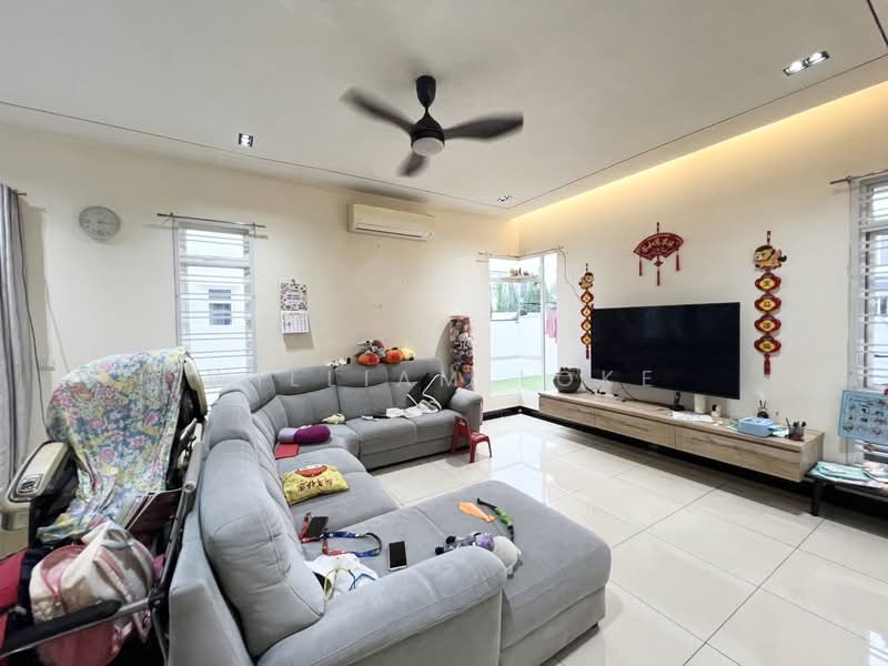Cluster House for Sale in Setia Tropika (Johor Bahru) - William Loke - Living Room - PropertyGuru.com.my