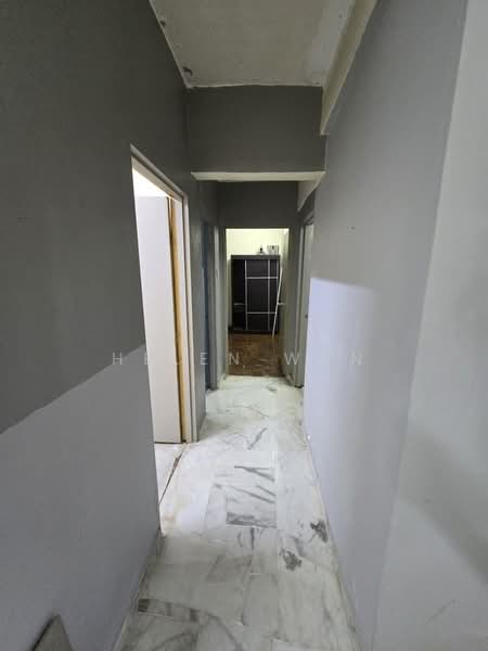 Pangsapuri untuk Dijual di Vista Lavender - Helen Wan - Corridor - PropertyGuru.com.my