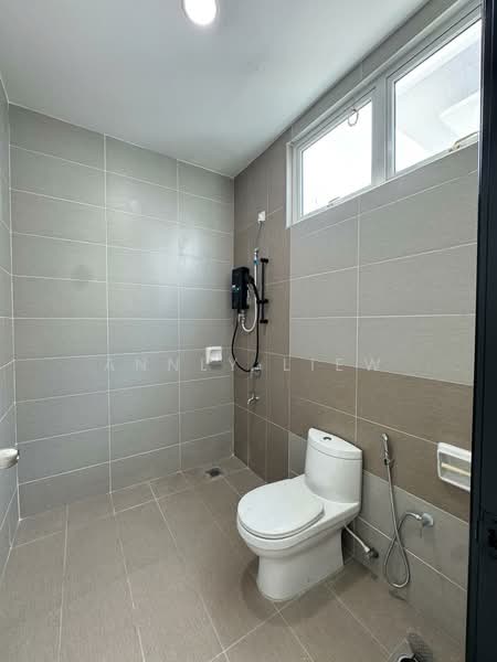 Rumah Teres 3 Tingkat untuk Disewa di Taman Mount Austin (Tebrau) - Annly Liew - Bathroom - PropertyGuru.com.my